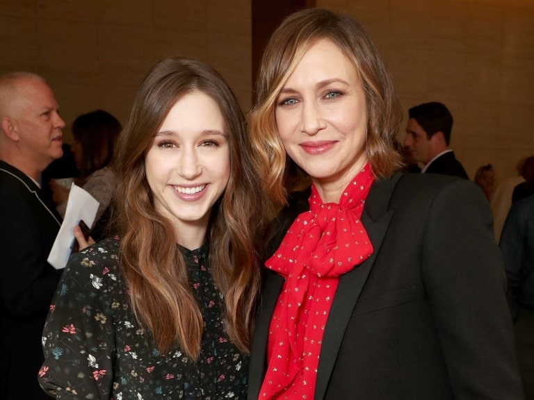 taissa farmiga and elder sister vera farmiga