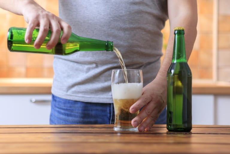 A Step-by-Step Guide to Cutting Back on Alcohol Safely